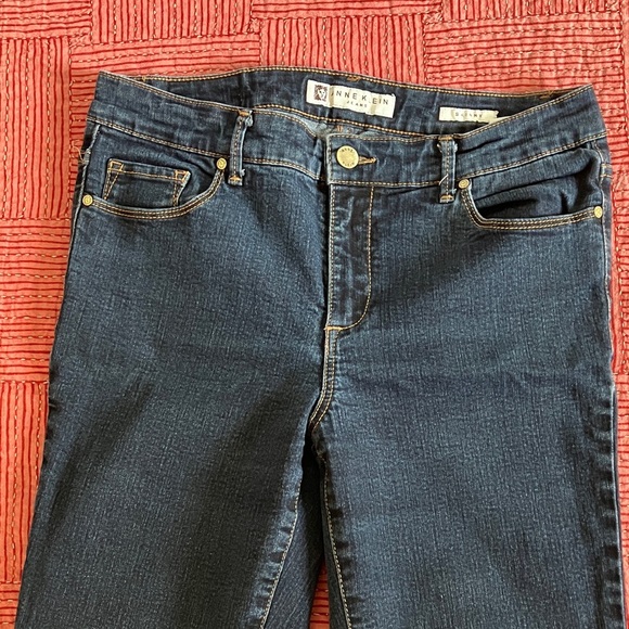 Anne Klein size 6 women’s Blue Straight Leg Jeans in Classic Indigo denim - Picture 5 of 16